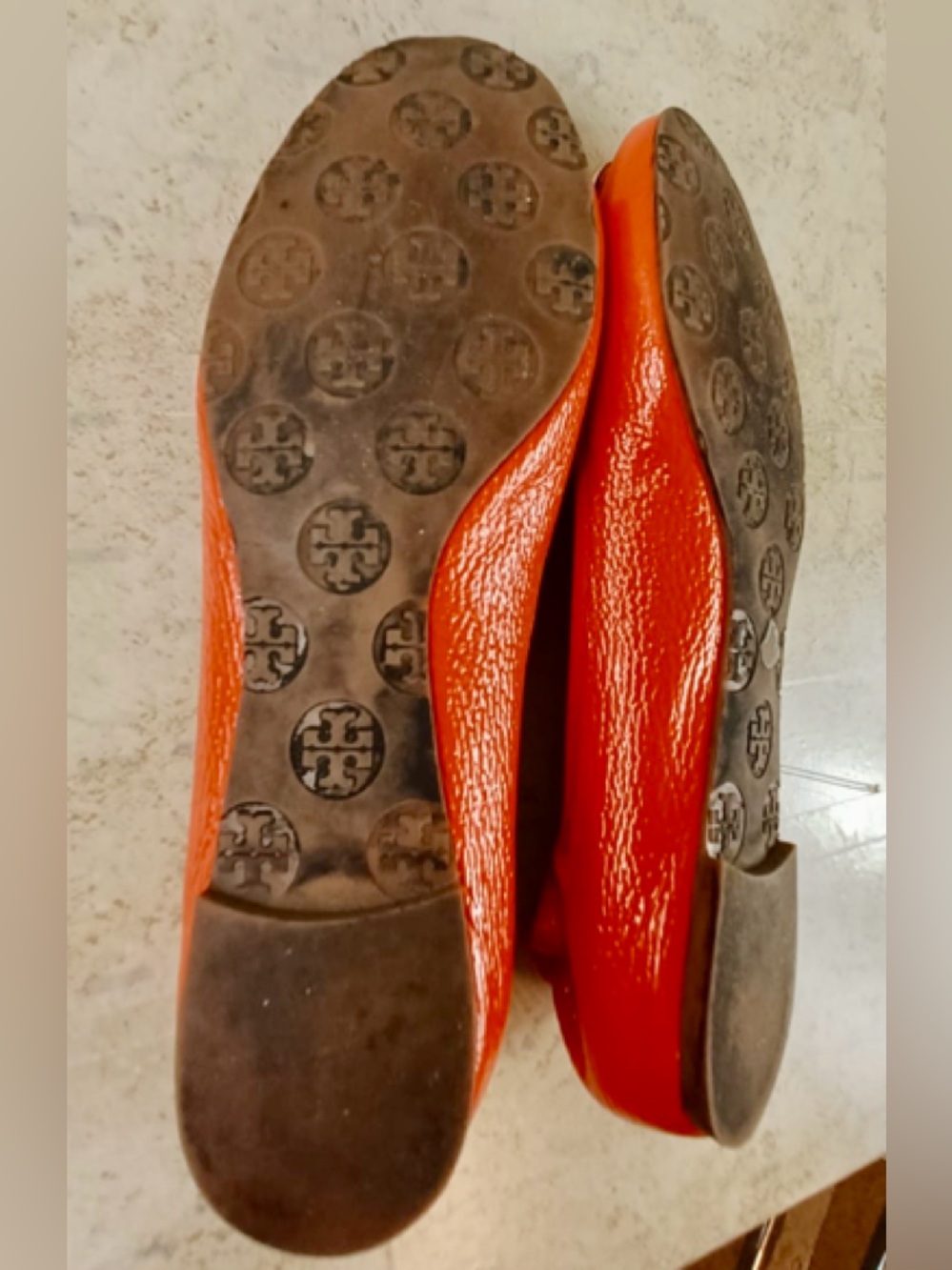 Tory Burch Orange Patent Leather Ballet Flats with Gold Logo - Picture 8 of 9